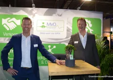 Martijn Joore and Marcel van Oudheusden of MvO Energy with a clear message in the background.